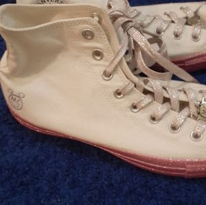 Miley Cyrus Converse